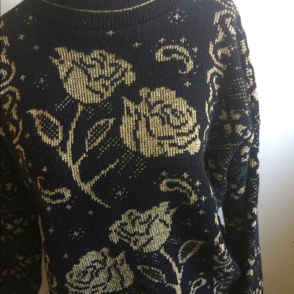 Vintage Gold Rose Knit 90s Sweater - Picture 2 of 3